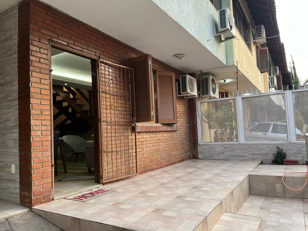 Sobrado - Venda - Jardim Floresta - Porto Alegre - RS